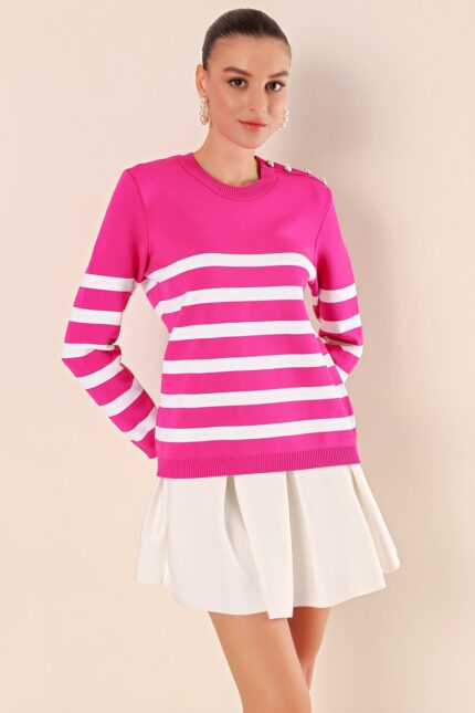 <tc>Pull à rayures avec détails de boutons - 15820.</tc>