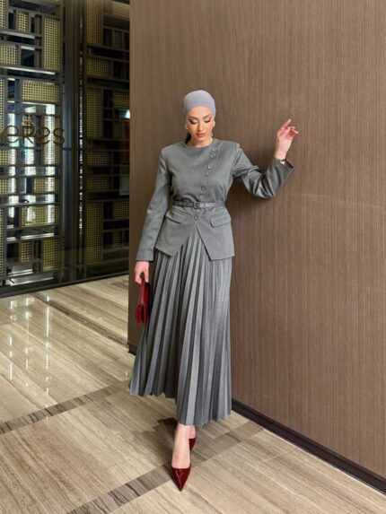 <tc>Hande Ensemble avec Jupe</tc>