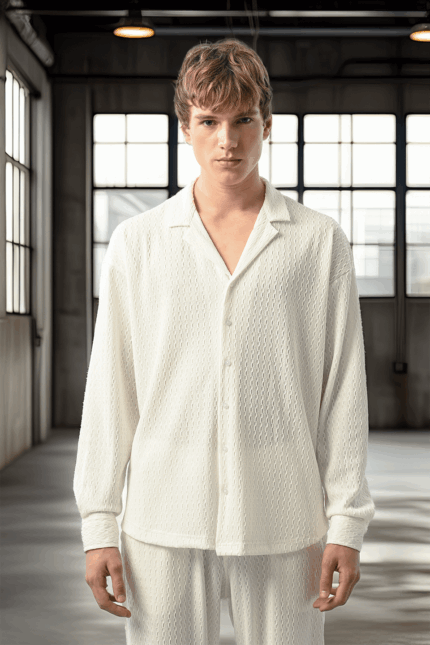 <tc>Chemise pour homme à col mao à manches longues avec tissu texturé ombré_x000D_

</tc>