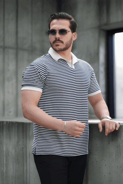 <tc>T-shirt pour homme à col polo avec motif tricoté à rayures_x000D_

</tc>