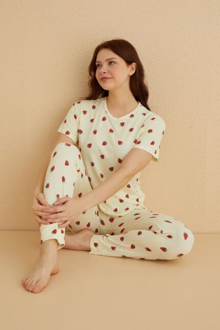 <tc>Ensemble de pyjama à manches courtes en jersey de soie avec motif fraise Dreamy.</tc>